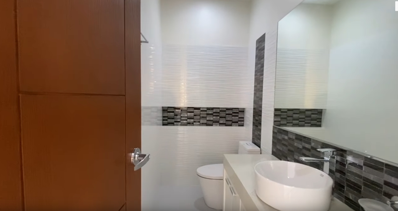 9 Photos vs. Alluring Crisp House In Quezon City Interior Design Tour