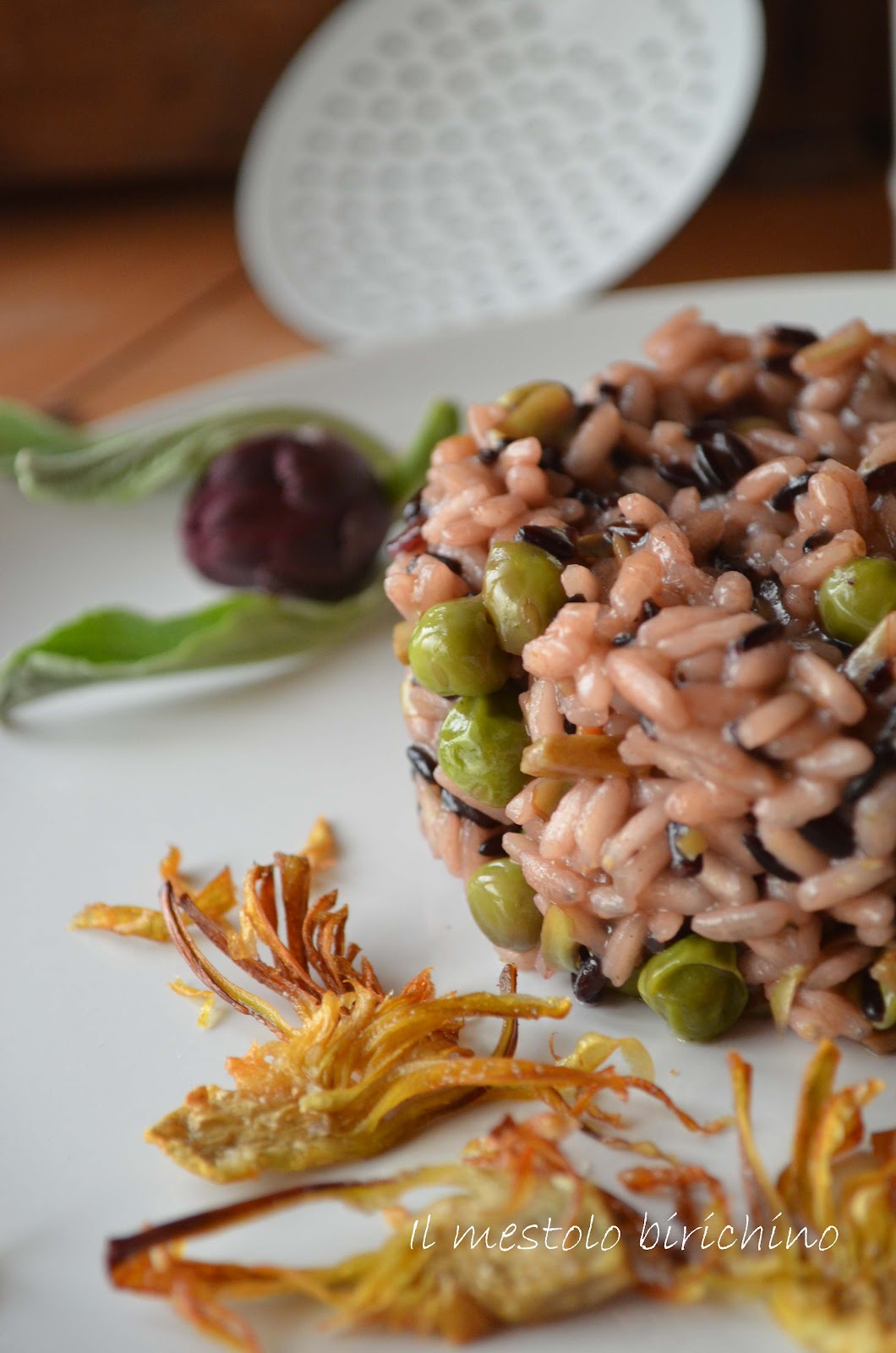 Il mestolo birichino RISOTTO BIANCO E NERO CARCIOFI E PISELLI