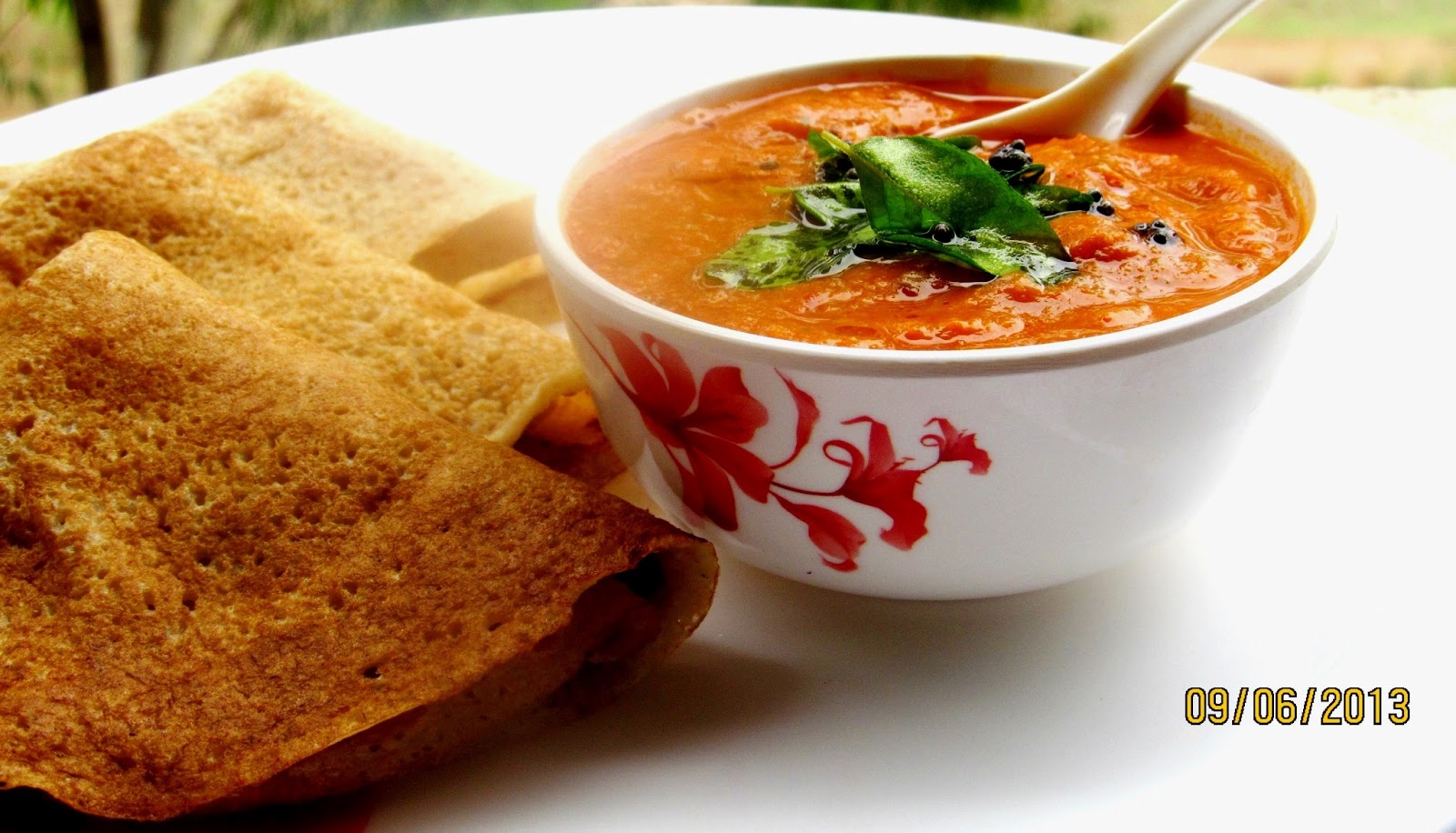 Welicious Delicious Tomato Onion chutney (for dosa, idli etc)