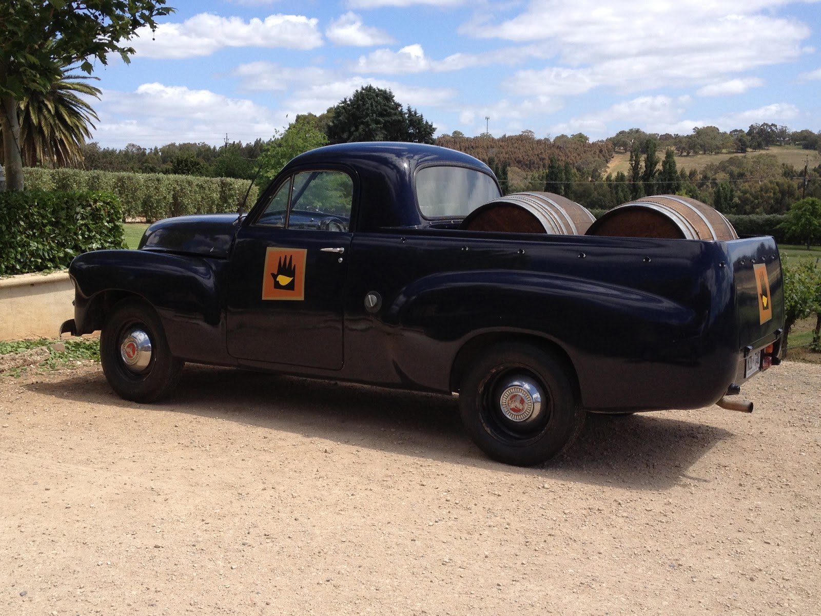 Winewalkabout adelaide hills a bird in hand winery