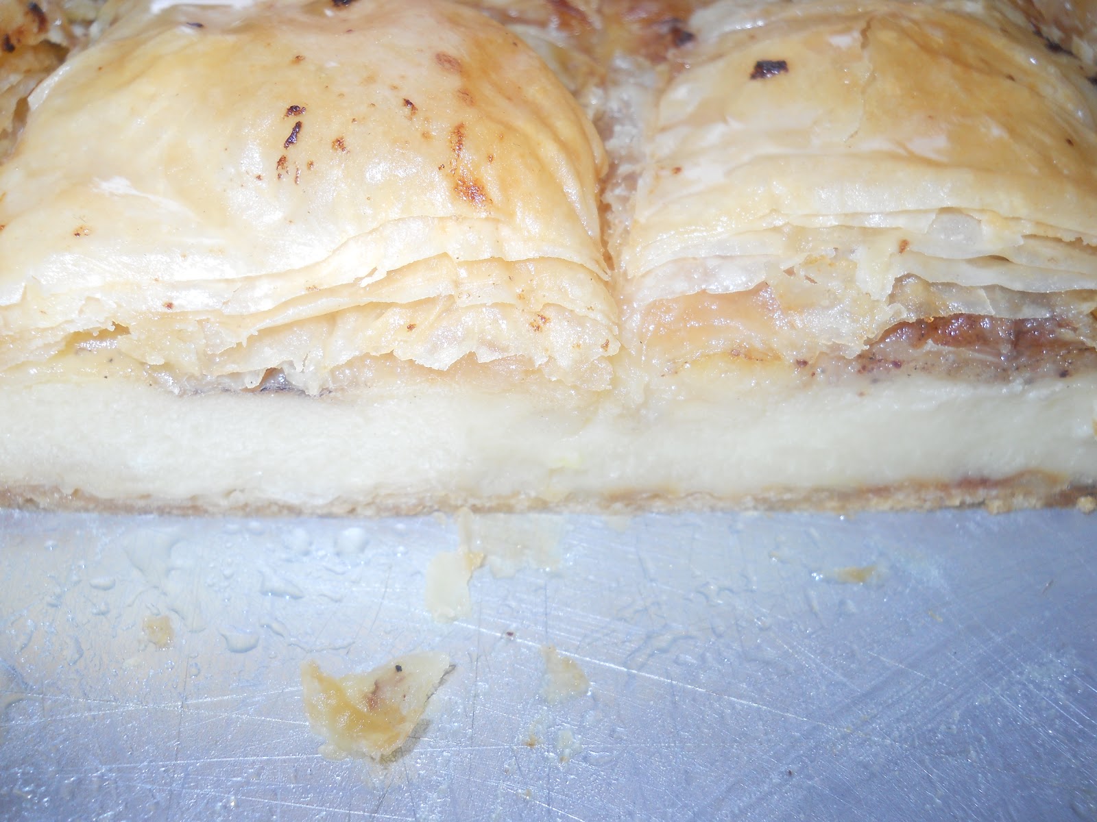 ANNEMİNELİ LAZ BÖREĞİ