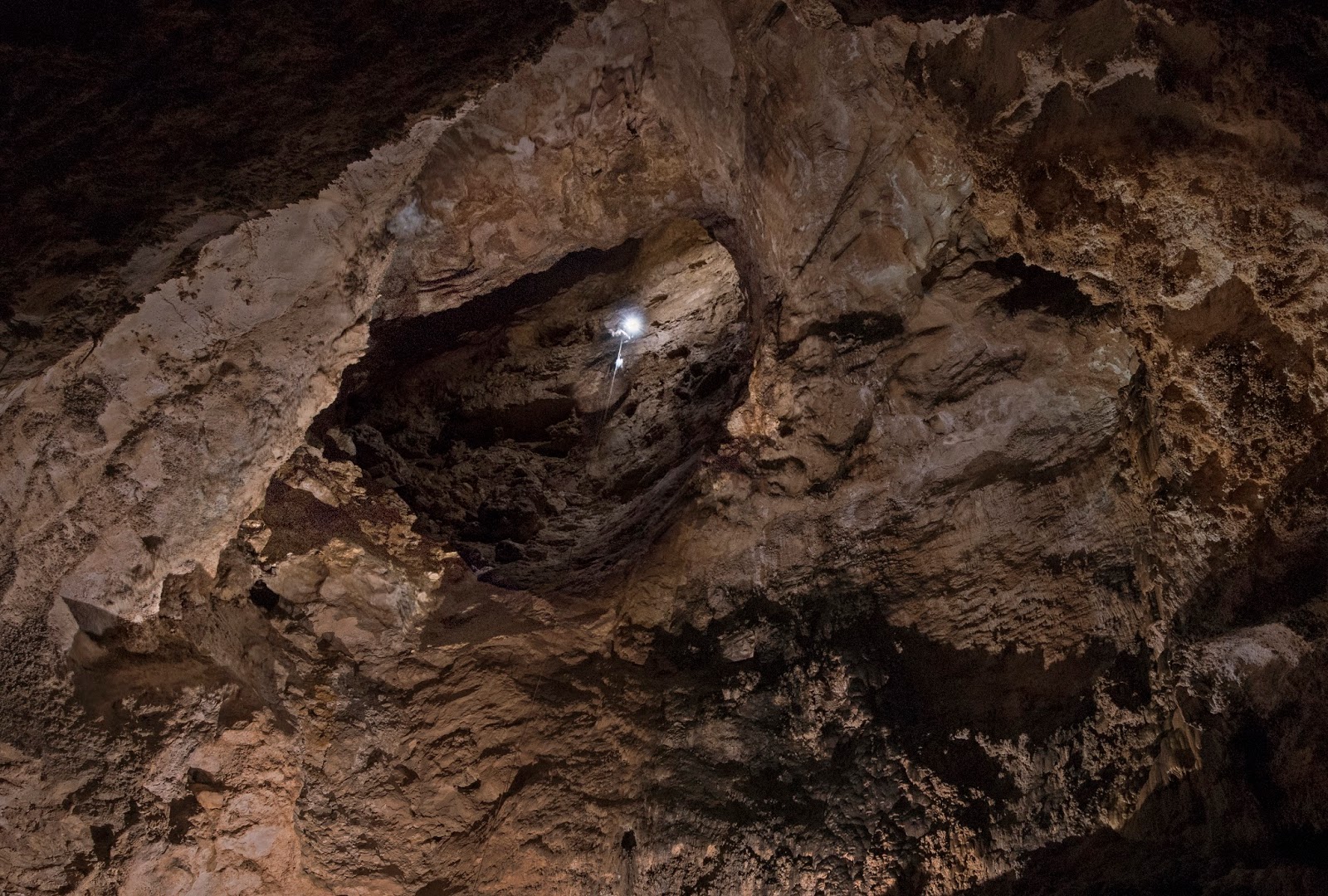 THE CHANDELIER MAZE & CHANDELIER BALLROOM. LECHUGUILLA CAVE, NEW MEXICO ADAM HAYDOCK