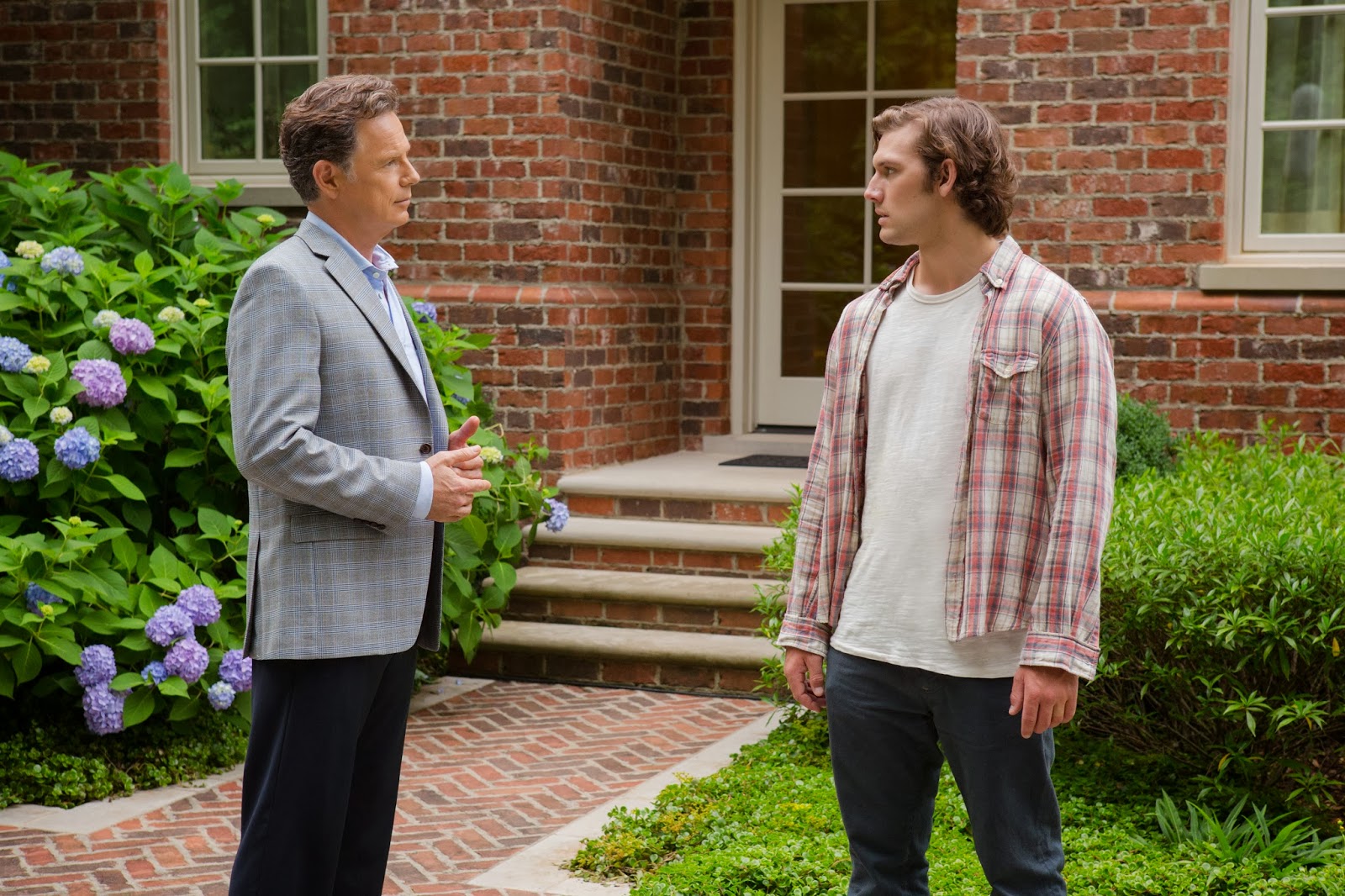 Allie's Entertainment Blog: Alex Pettyfer, Bruce Greenwood, Joely