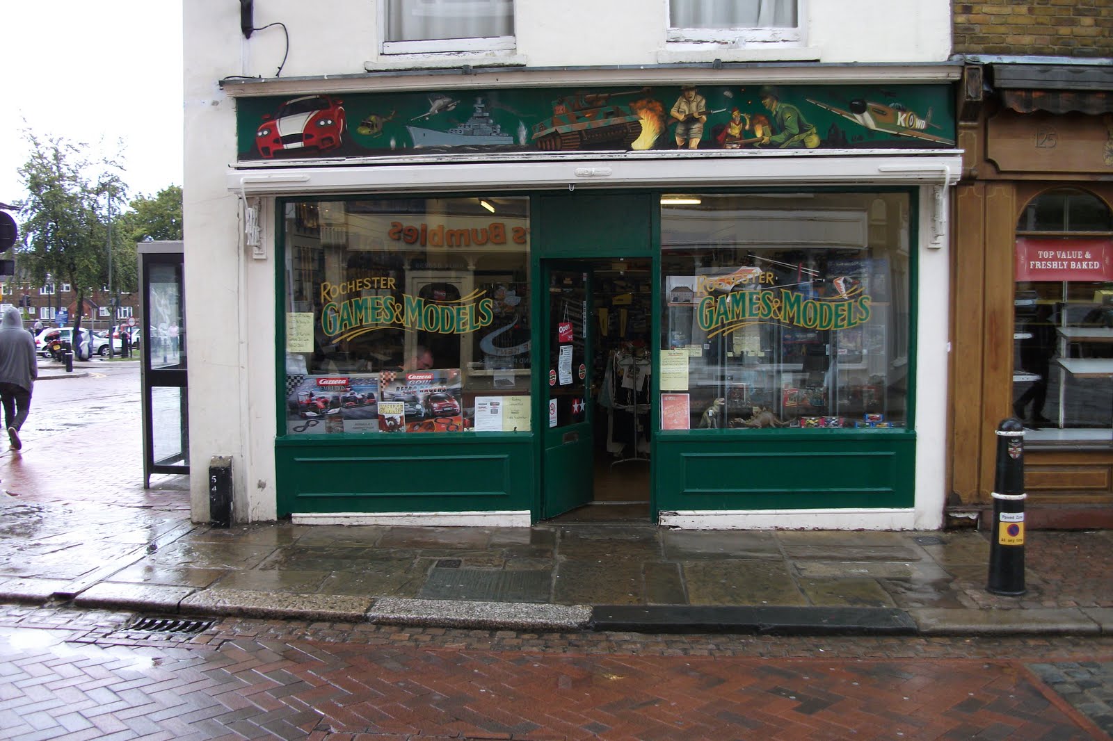 The Angry Lurker Support Your Local Hobby (Rochester, Kent) Store.........