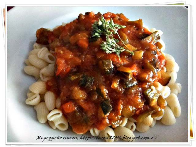 Caracolas Con Verduras Y Salsa De Tomate Casera
