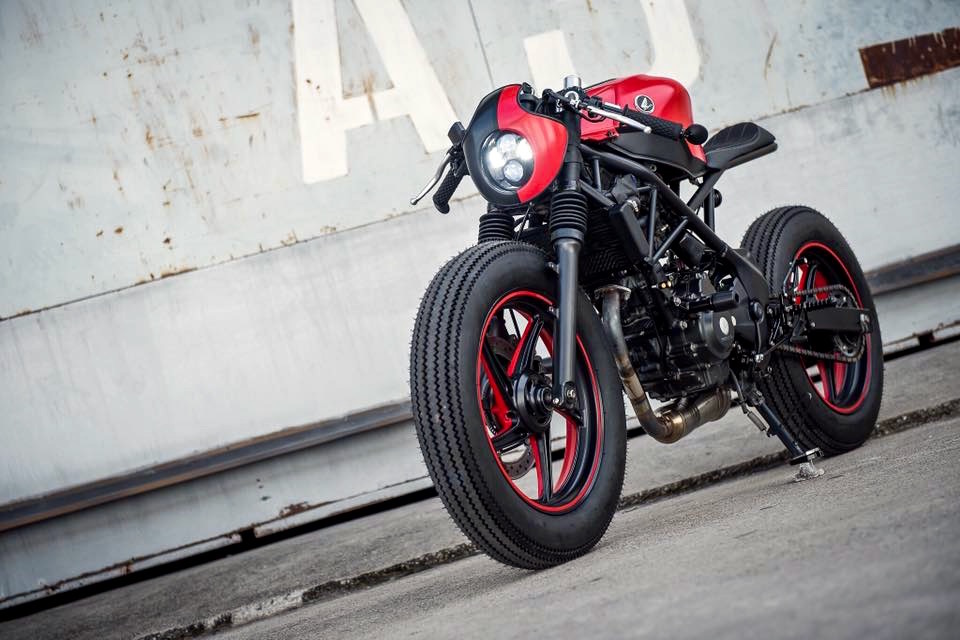 Электромотоцикл Хонда Cafe Racer