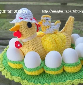 http://margaritapaz42.blogspot.com.es/2012/02/gallina-de-crochet-aqui-muestro-como.html