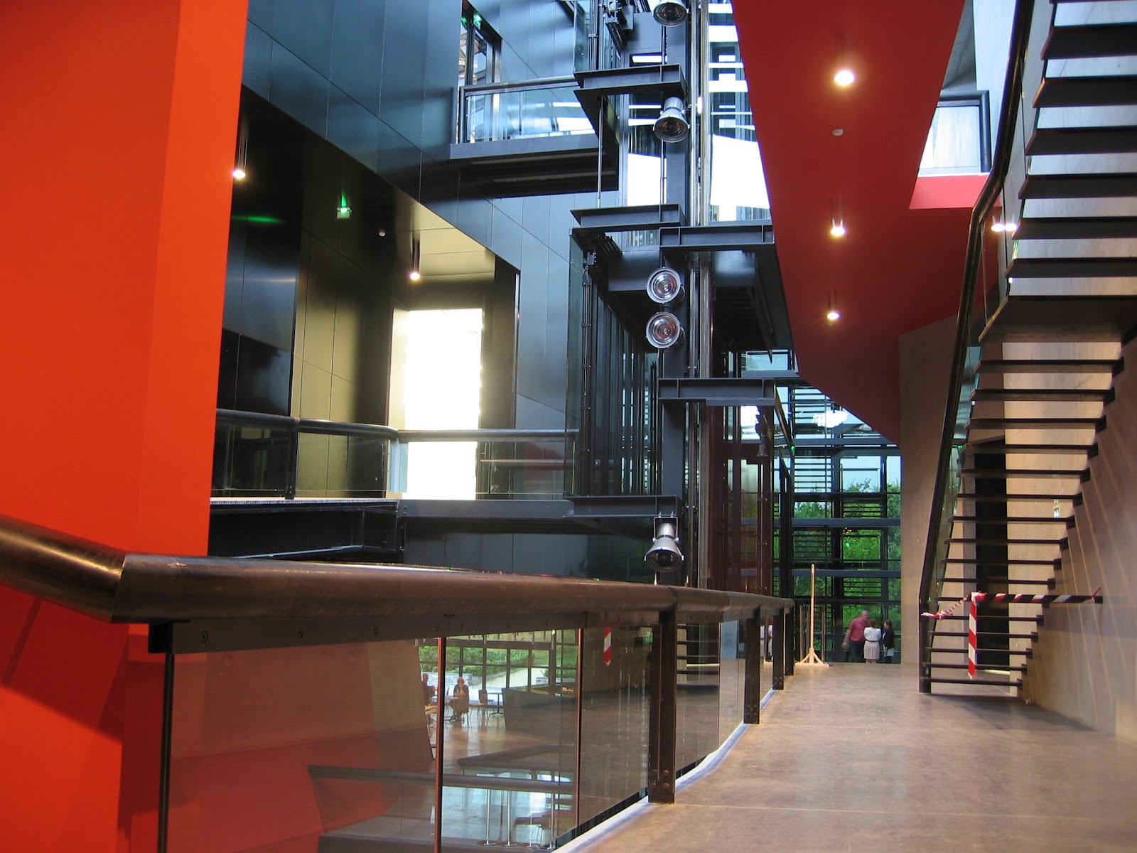 EntreVoir: Architecture intérieur du Frac Bretagne - Odile Decq.