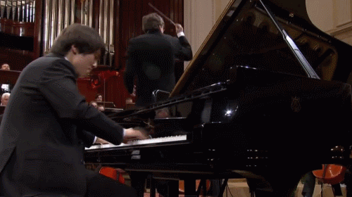 폴란드 대통령에게 금메달 수여 받는 조성진.jpg | 인스티즈