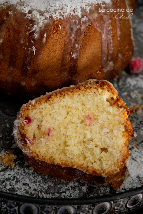 La cocina de Aisha: Cranberries and coconut bundt cake #BundtBakers