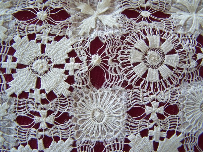 THE ANTIQUE LINEN CUPBOARD Antique bedspreads for the summer