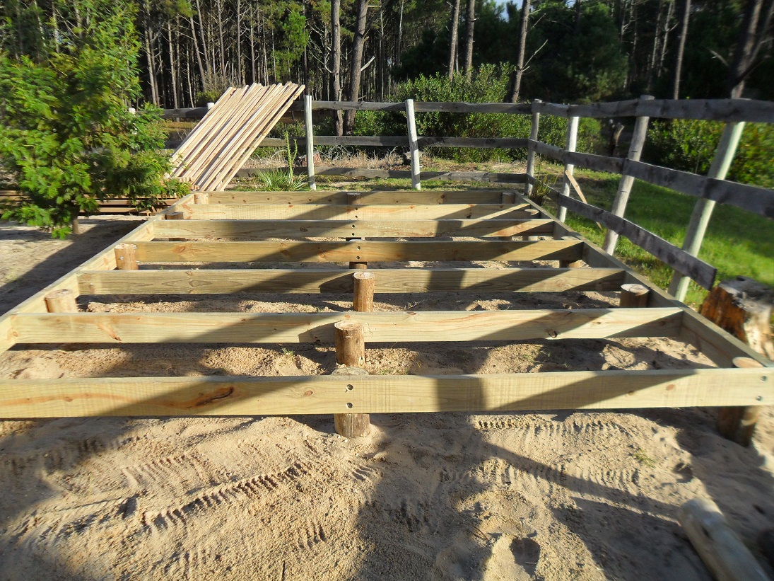 Construcción de un taller con entramado de madera: Primera etapa