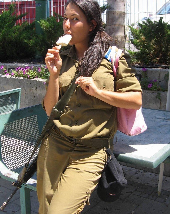 Israeli Security Girls With Guns And Biki
