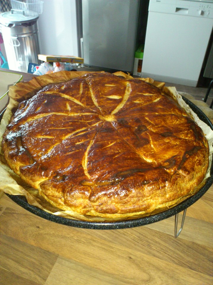 L'ILE AUX CREATIONS LA GALETTE DES ROIS A LA FRANGIPANE