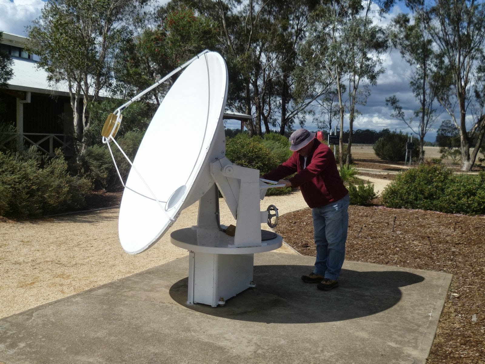 Witchwae Returns to Big Island CSIRO telescopes near Narrabri