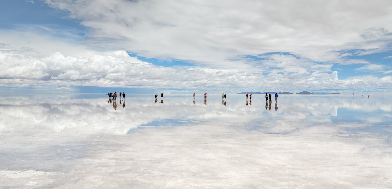 Salar de Uyuni, Andes in southwest Bolivia
