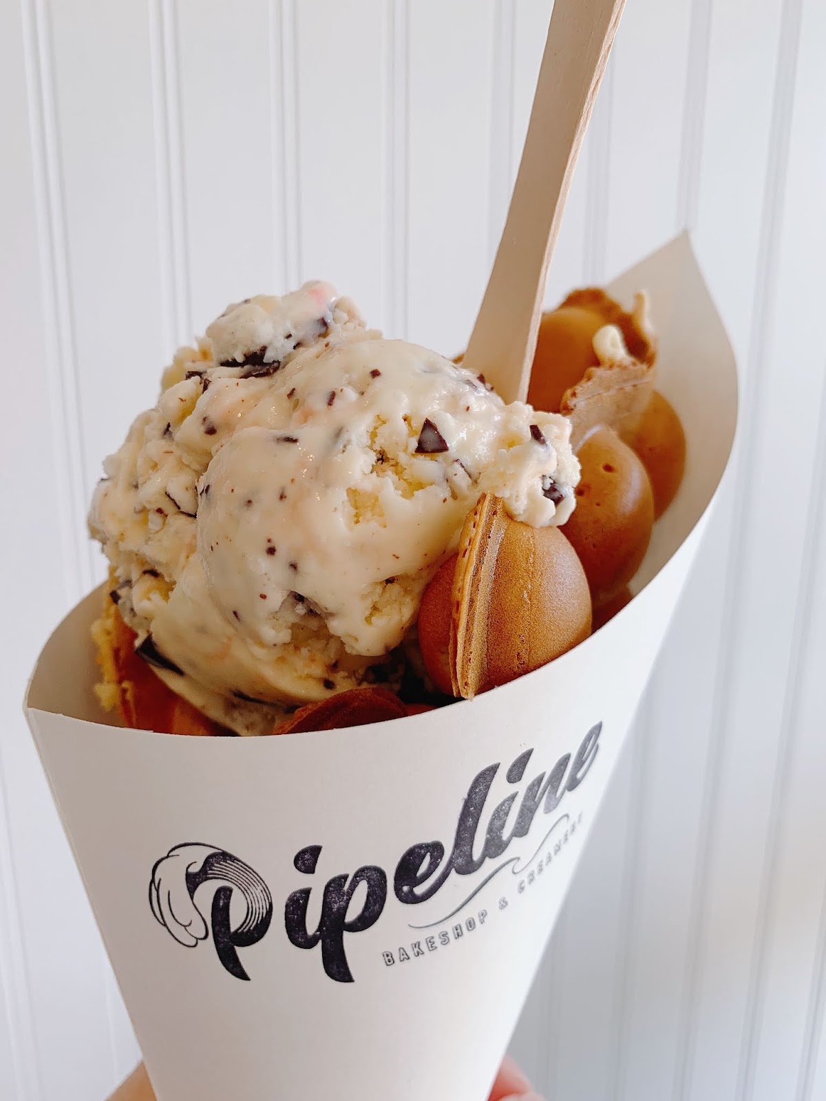 Hawaii Mom Blog Mochi Bubble Waffle Cone at Pipeline and Creamery