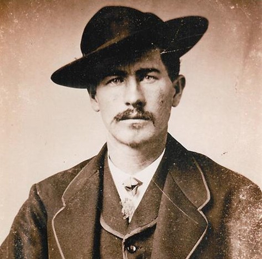 Earp Earp