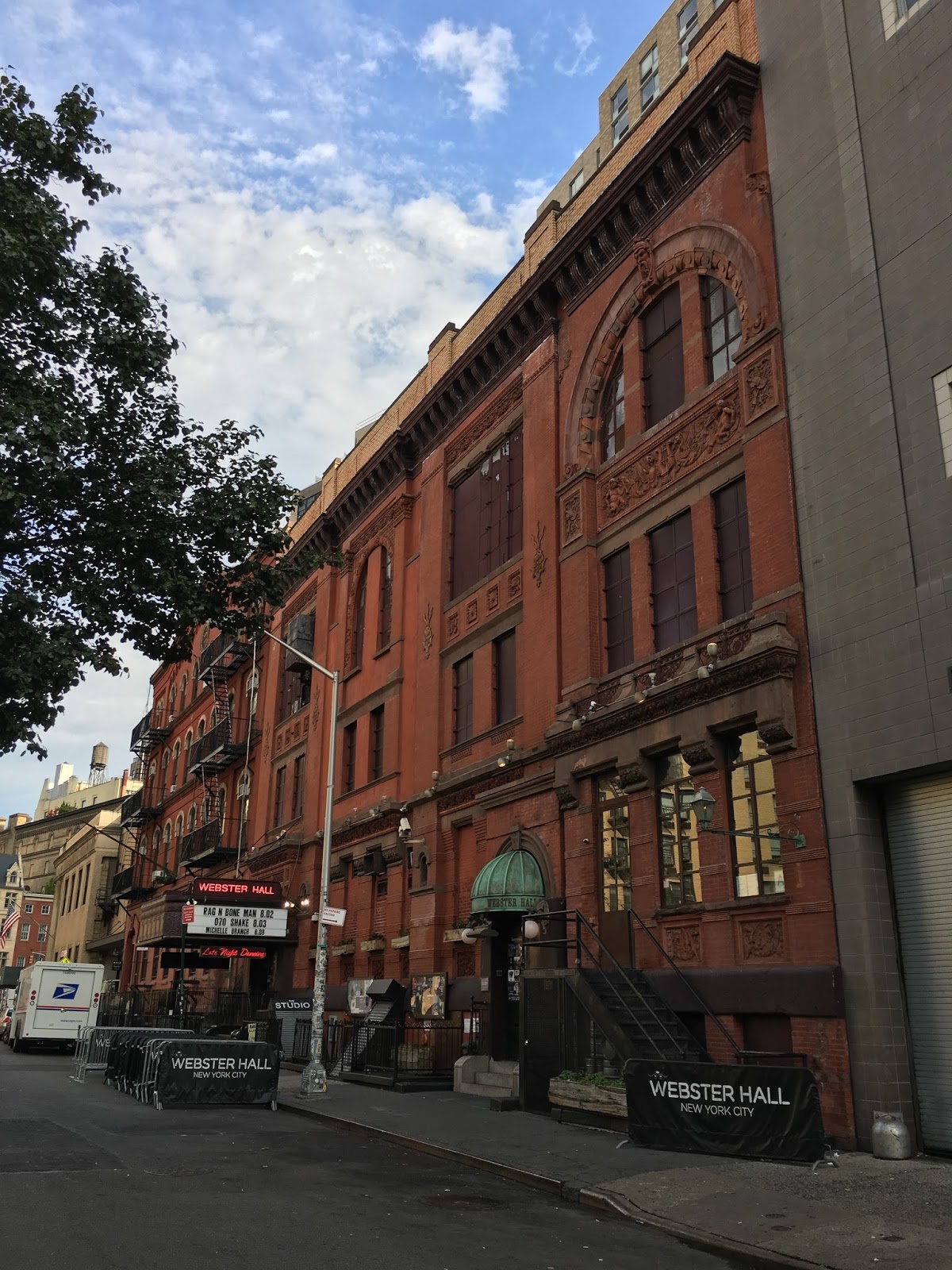 EV Grieve A few more details on the end of ster Hall in its current