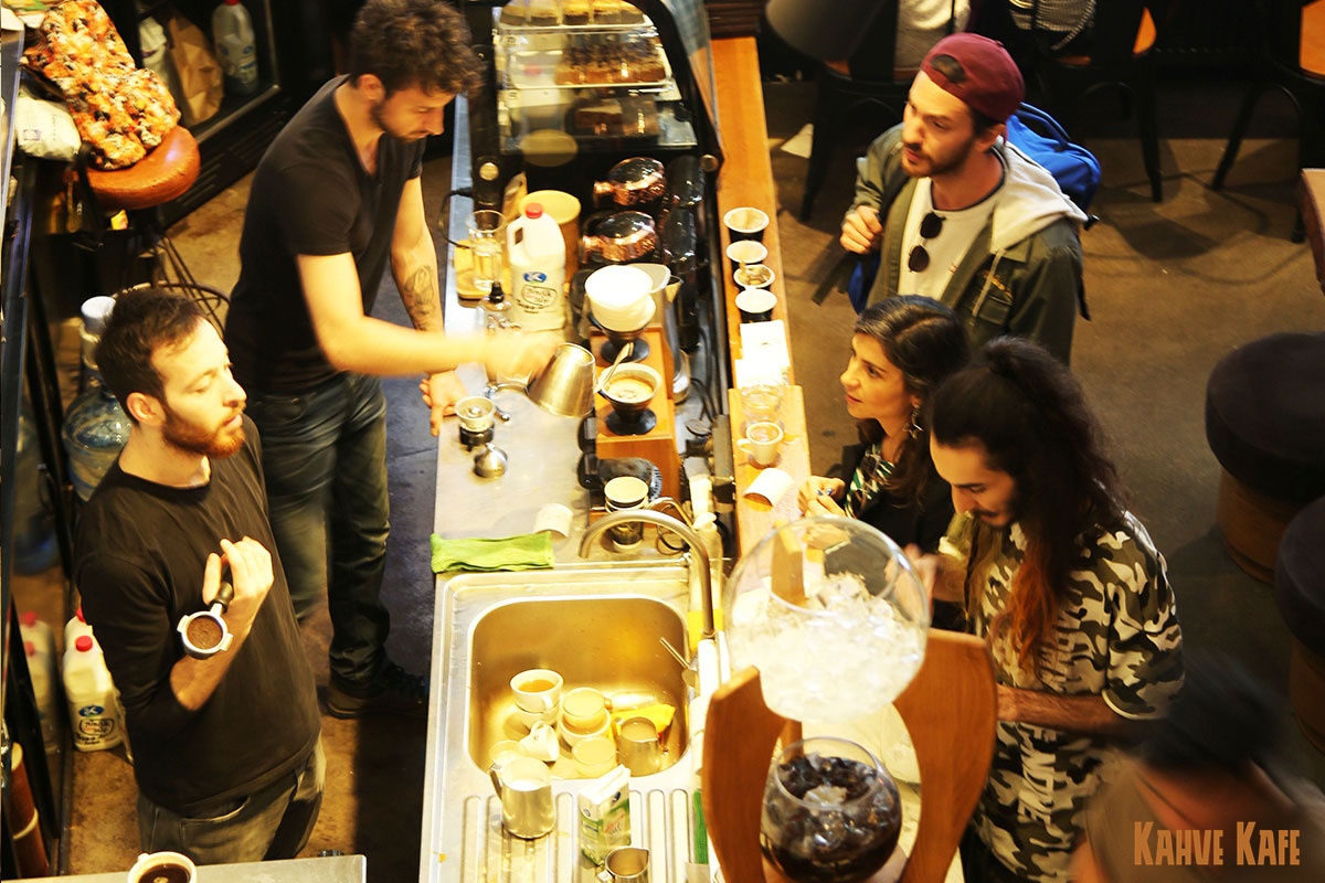 İstanbul Kahve Mekanları MOC Ministry of Coffee KAHVEKAFE Kahve
