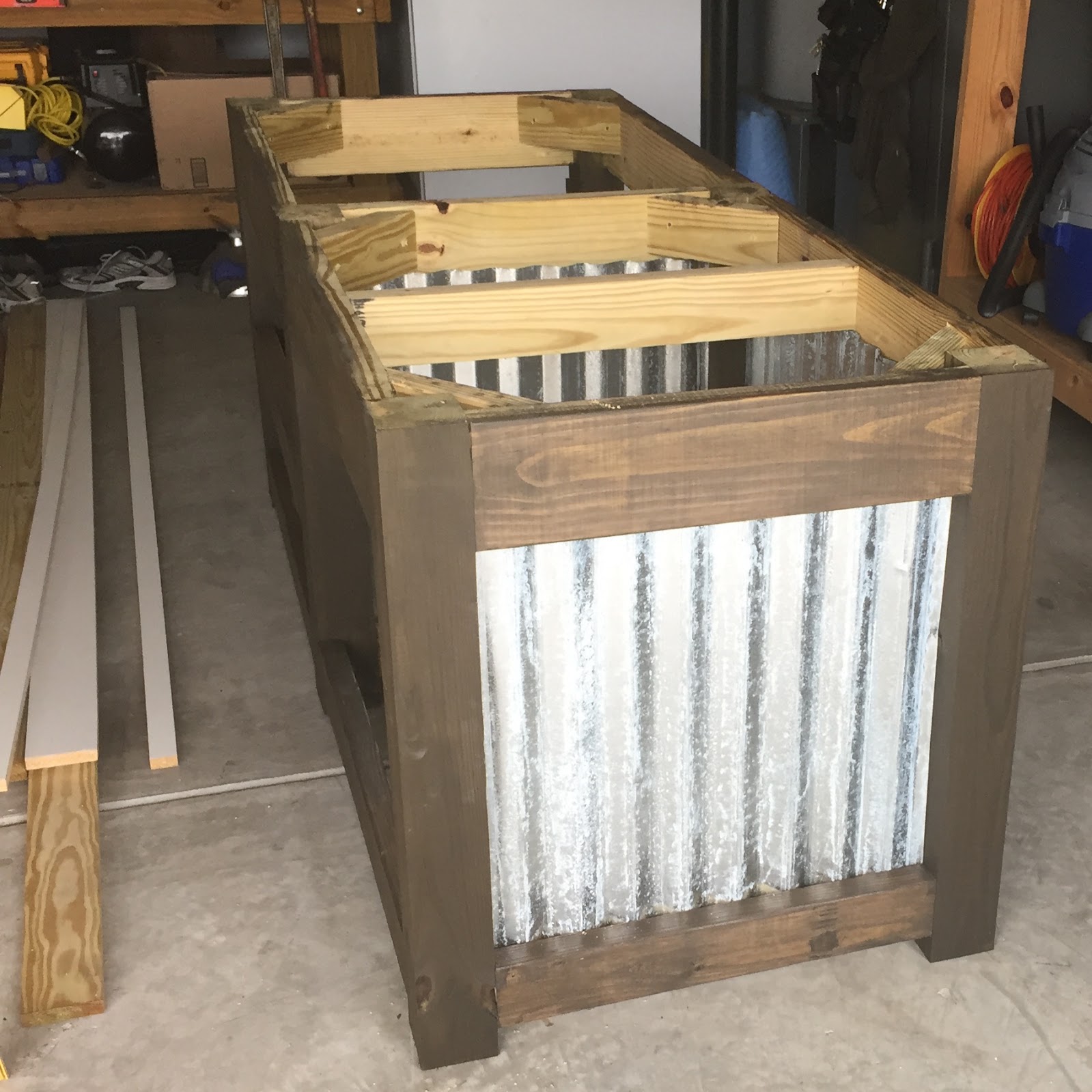 The Lowcountry Lady Big Green Egg Concrete Top Table Plans