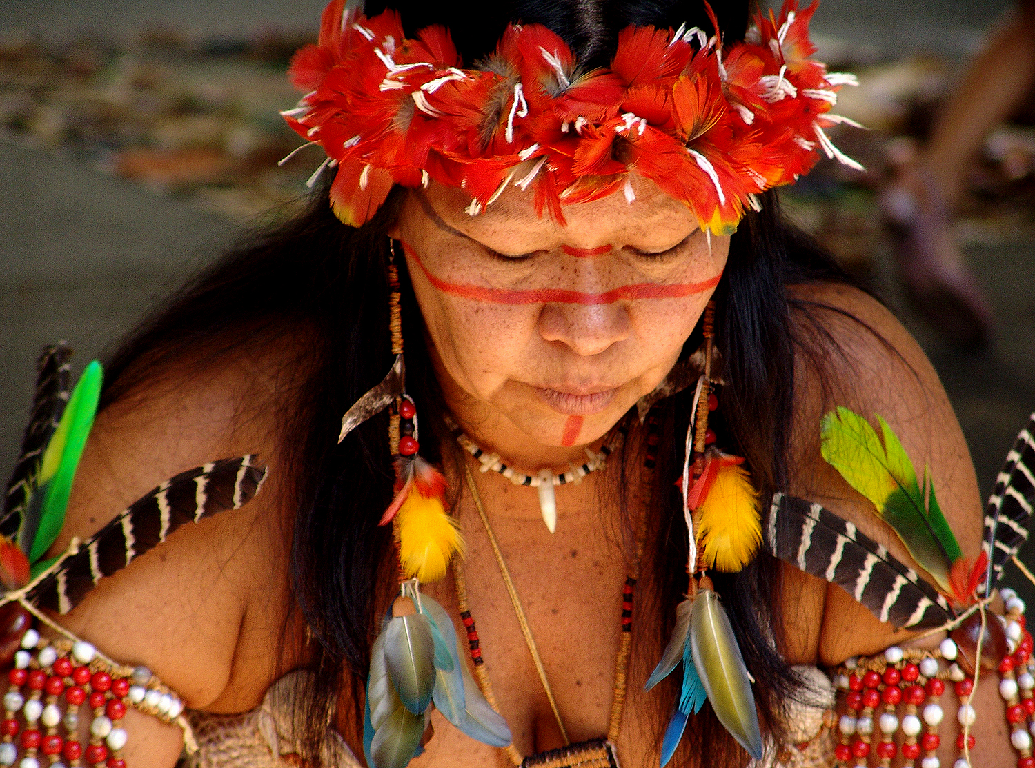 Indian tribes. Индейцы Амазонии. Девочки в племенах Амазонии. Indigena devushka праздник. Девушки Шингу Бразилия.