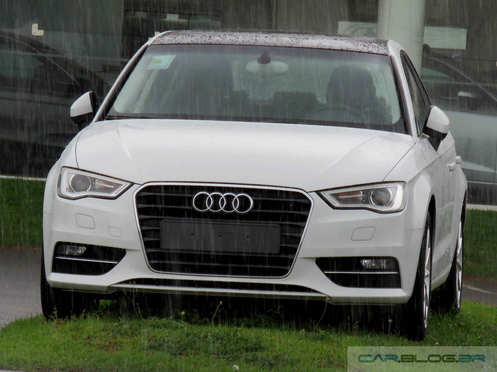Audi A3 Sportback Ambition 2015 preço cai para R 129 mil