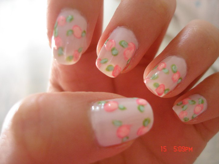 cyexquisite: Cute Floral Nails ♥