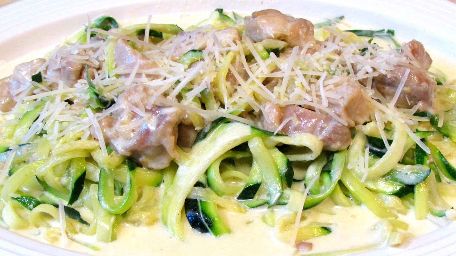 The Wolfe Pit Fettuccine Alfredo with Chicken (Low Carb Recipe) Zoodles!