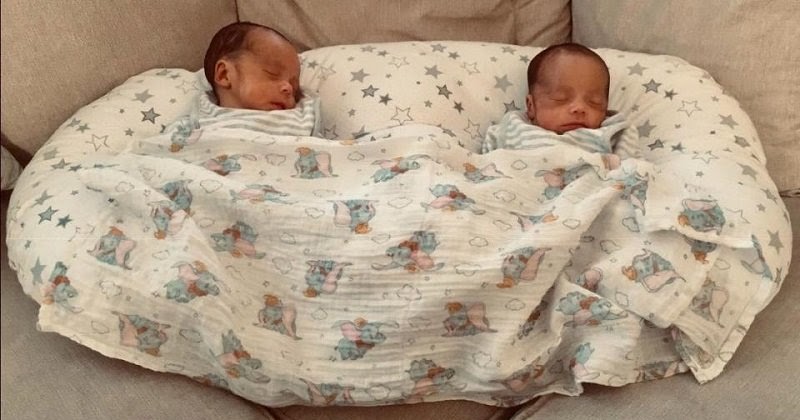 Lahir Prematur, Bayi Kembar Ini Tak Lebih Besar dari iPhone Ita Bohai