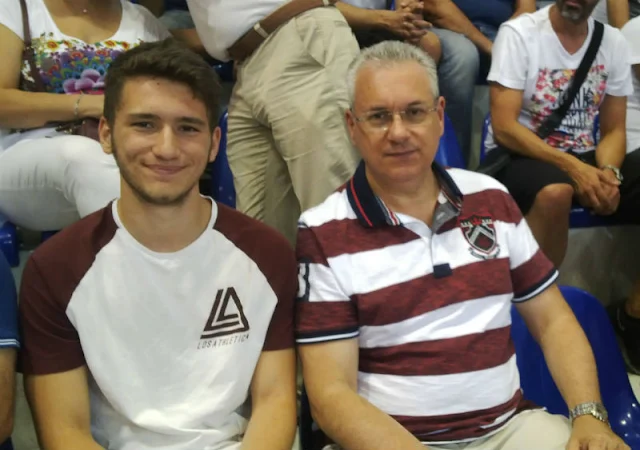 Κώστας Μαρκόπουλος: Με τον γιο του στο γήπεδο (ΦΩΤΟ)