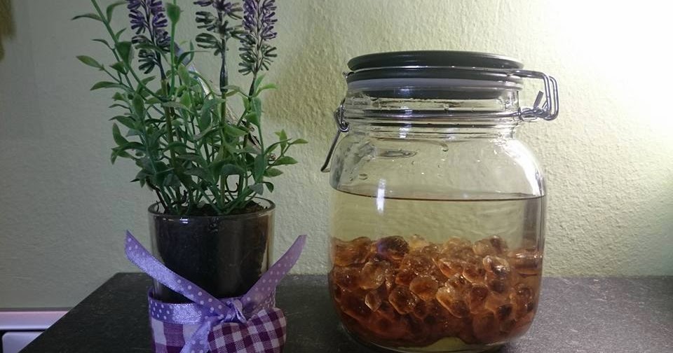 Leckeres aus Gertrauds Küche: Zwetschgenlikör ... ala Amarettolikör