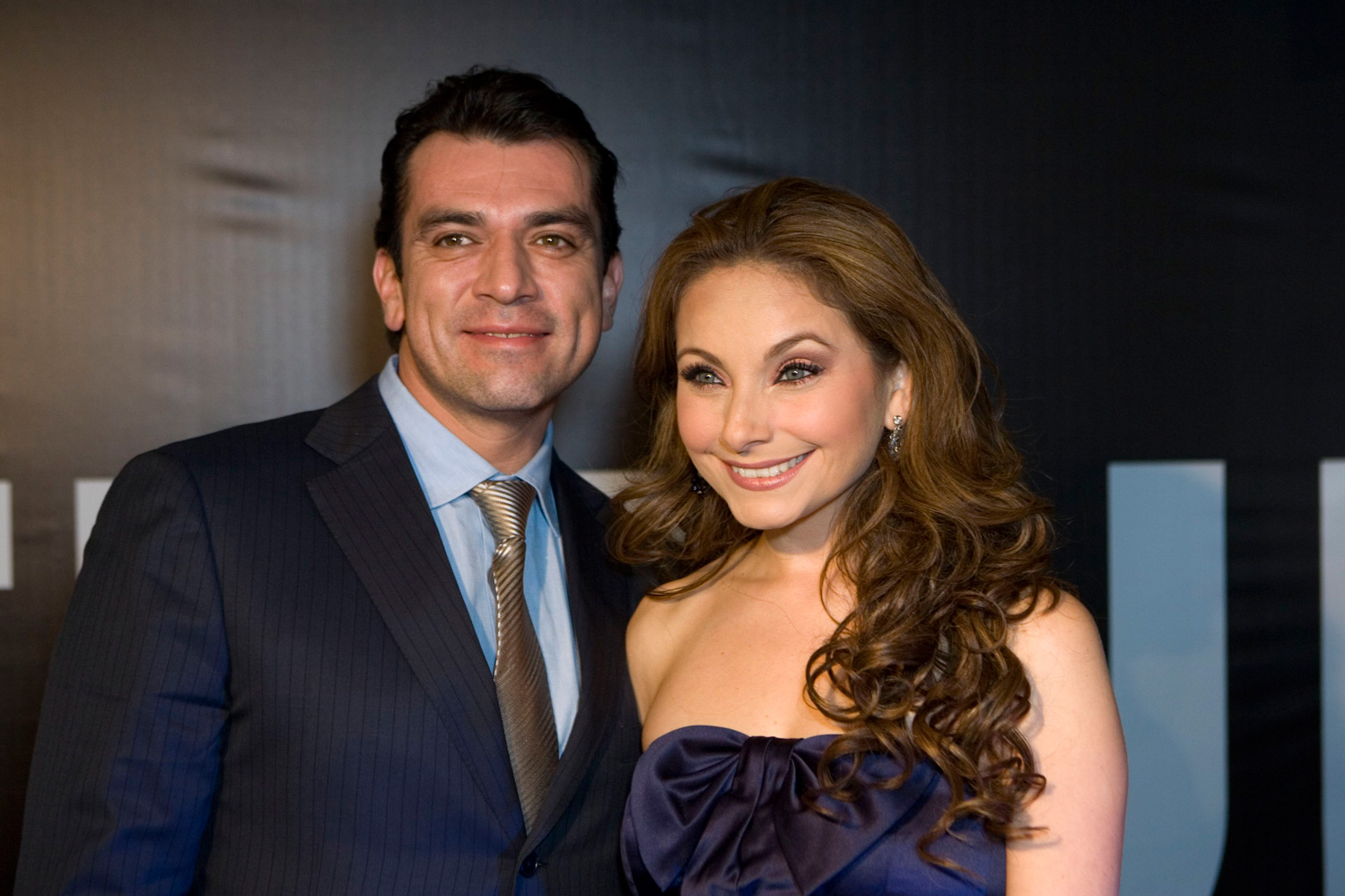 Jorge Salinas y Elizabeth Álvarez confirman noviazgo.