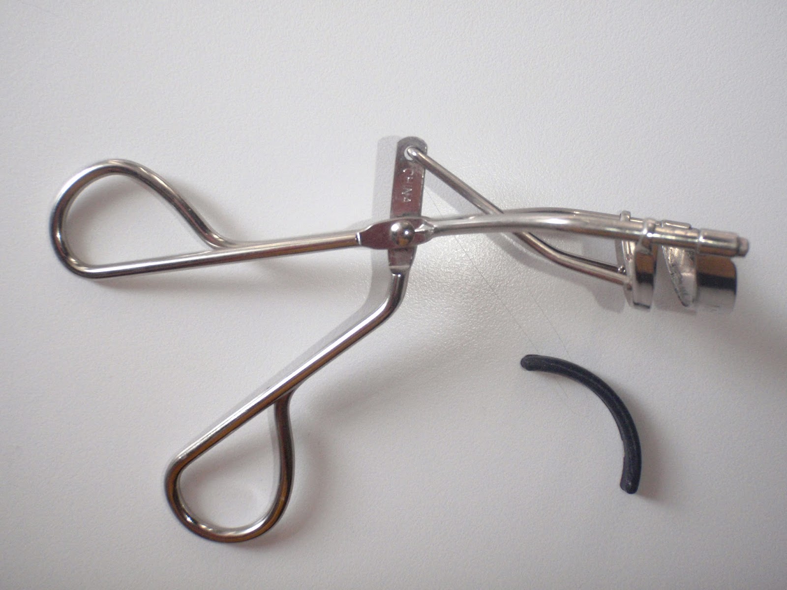 How to get Long Lashes with a Lash Curler