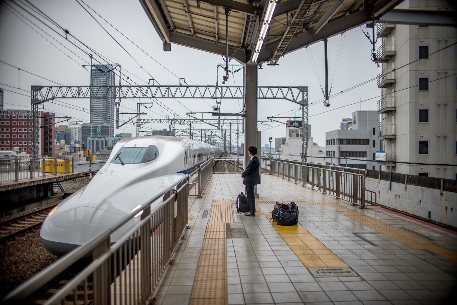 山陽新幹線小倉駅 623