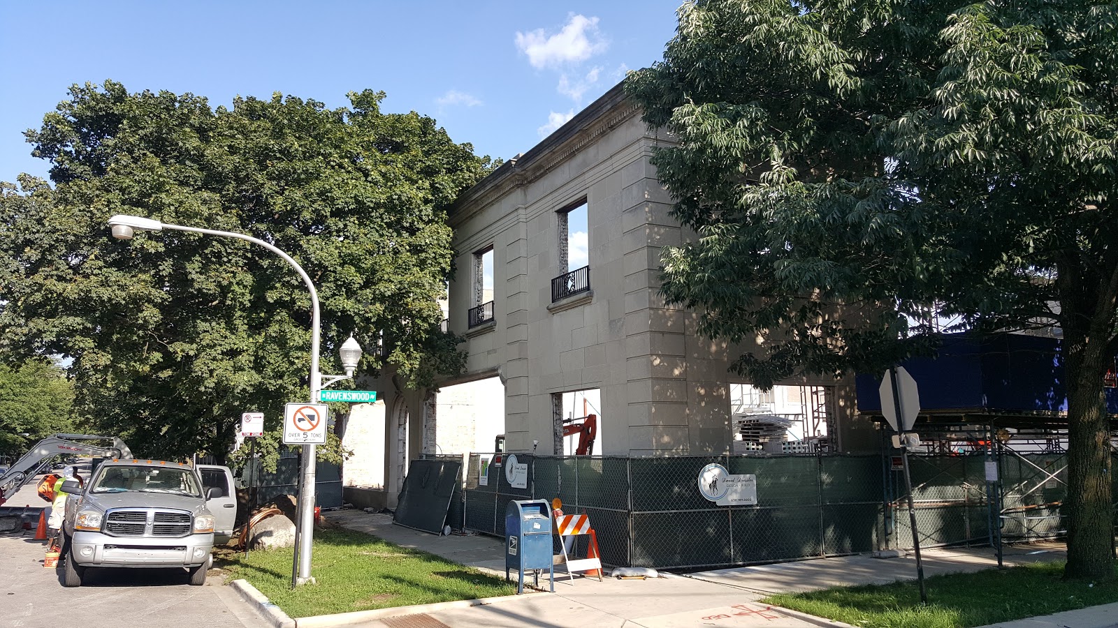 The Chicago Real Estate Local Edgewater home sold for 790,000 gets