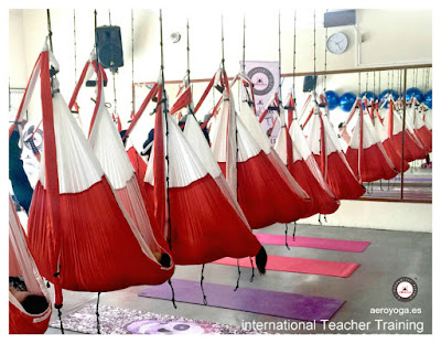 mexico-febrero-y-marzo-2018-aeroyoga-teacher-training-airyoga-aeropilates-DF-coahuila-torreon-aerial-yoga-pilates-fitness-columpio-swing-hamaca-trapeze-acro-deporte-ejercicio-tendencias-salud-bienestar-formacion-profesores-maestros-certificacion-fly