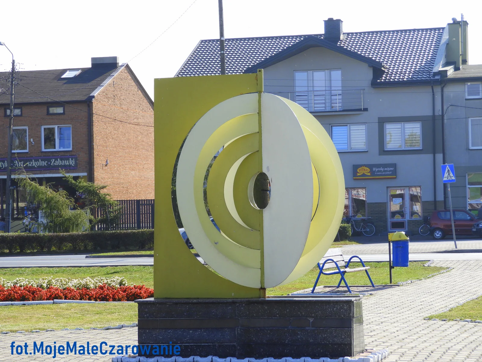 Geometryczny środek Polski Znajduje Się W Miejscowości Geometryczny Środek Polski - Piątek woj. łódzkie - Moje Małe Czarowanie