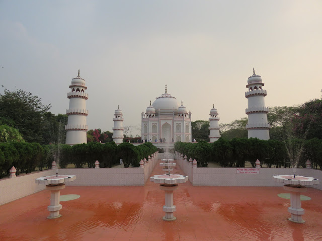 Banglar Taj Mahal