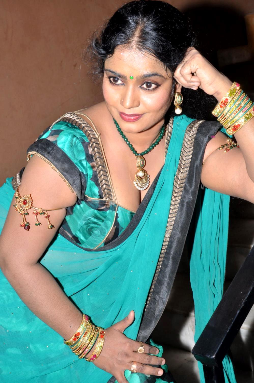 Supporting Actress Jayavani Hot Stills In Saree Hq Pics N Galleries
