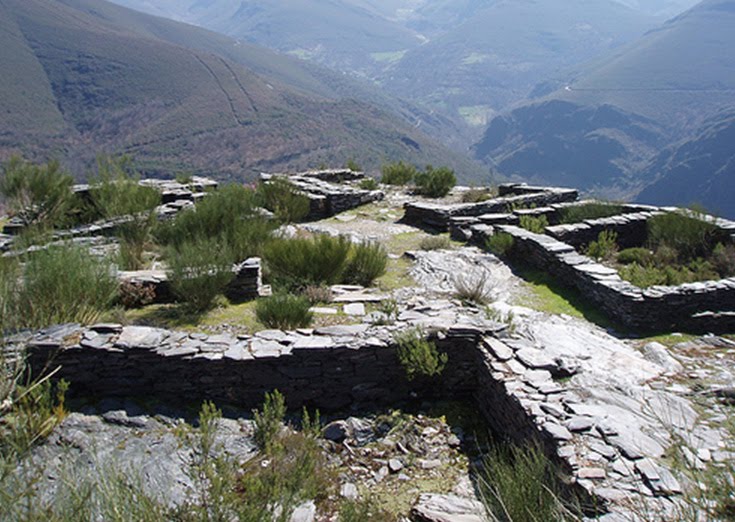 ArqueoLugares Castro de A TORRE prox. Seoane do Courel. Lugo. Galicia (E)