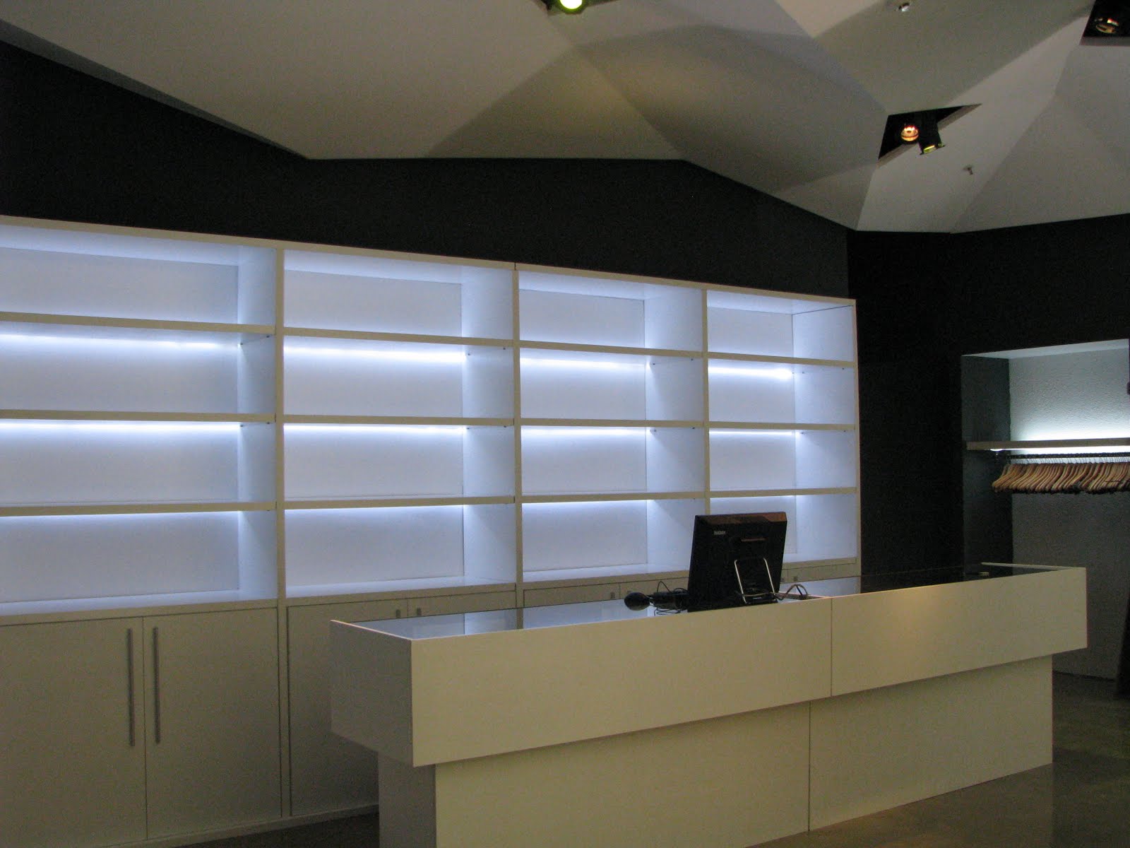 Muebles de Cocina, Comedor, Living, Baño, Dormitorio, Bachas, Mesadas y