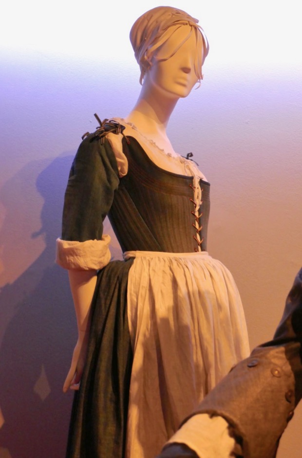 Hollywood Movie Costumes and Props: Oscar-nominated movie costumes from