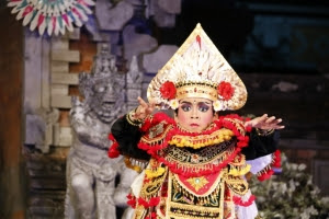 Tari Baris Upacara sebagai Tari Keagamaan dan Kepahlawanan - Cirebon