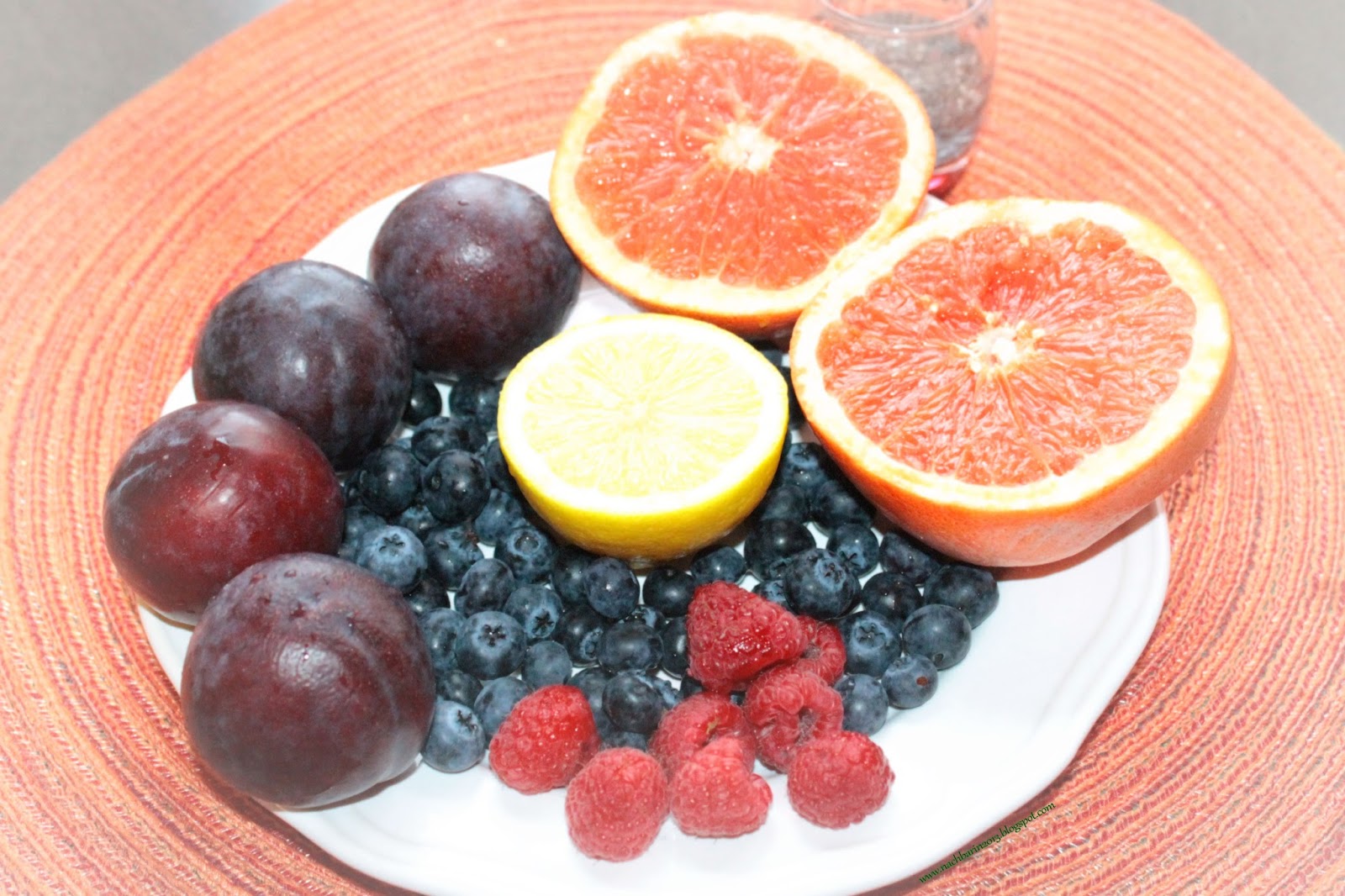 Die lästige Nachbarin: Rezept: Beerenpower für den Herbst (Smoothie) Die lästige Nachbarin: Rezept: Beerenpower für den Herbst (Smoothie)