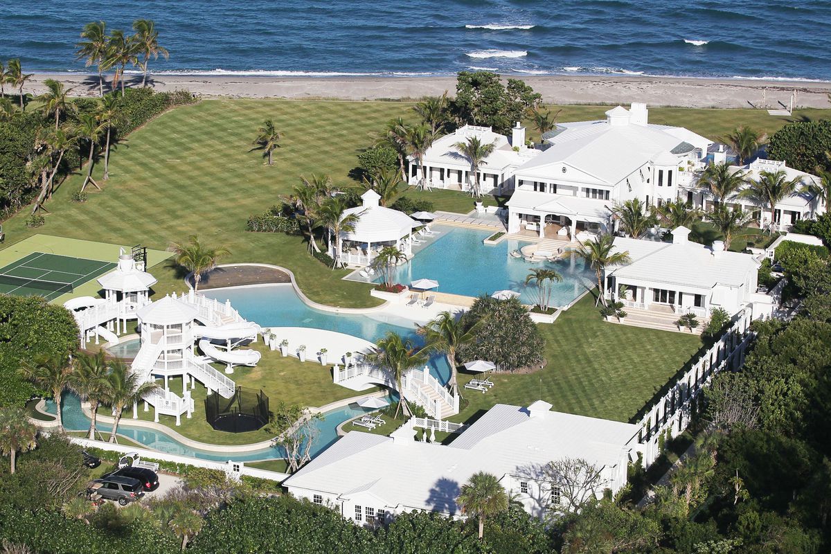 Homes of Hollywood Celebrities