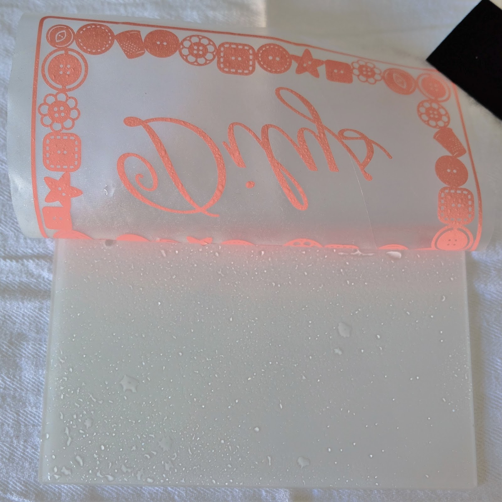 Silhouette UK Vinyl Acrylic Plaque Using Wet Application Method