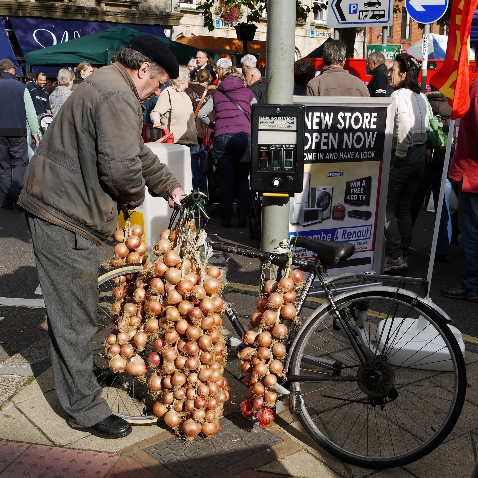 The Original PurpleTraveller.... THE ONION SELLER