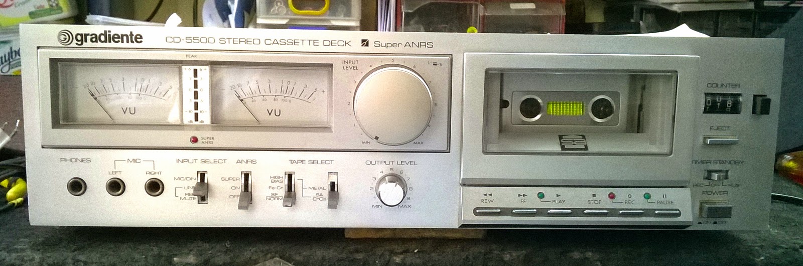 Manutenção de Som Vintage PGomes Vitrolas, Toca Discos e Aparelhos