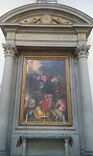 Basílica di Santa Croce, "Anunciación" de Donatello. Basílica di Santa Croce, "Anunciación" de Donatello.